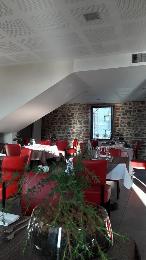 Les Pierres Folles Bed & Breakfast Rozier-en-Donzy Exterior photo